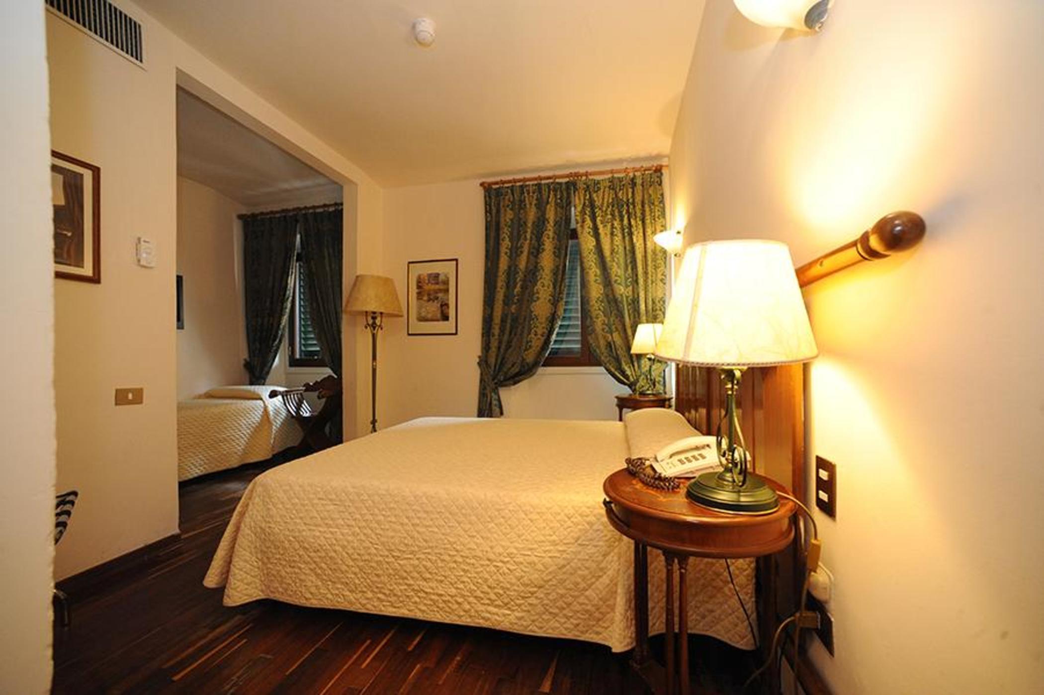 Hotel Le Due Fontane Firenze Esterno foto